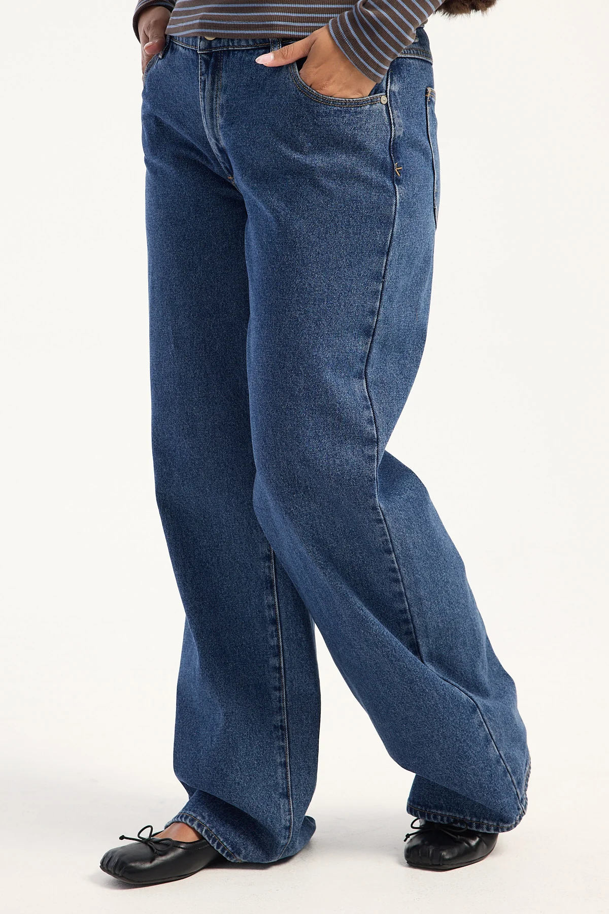 Abrand 99 Low Rise Baggy Jean Bella Mid Blue - Image 6