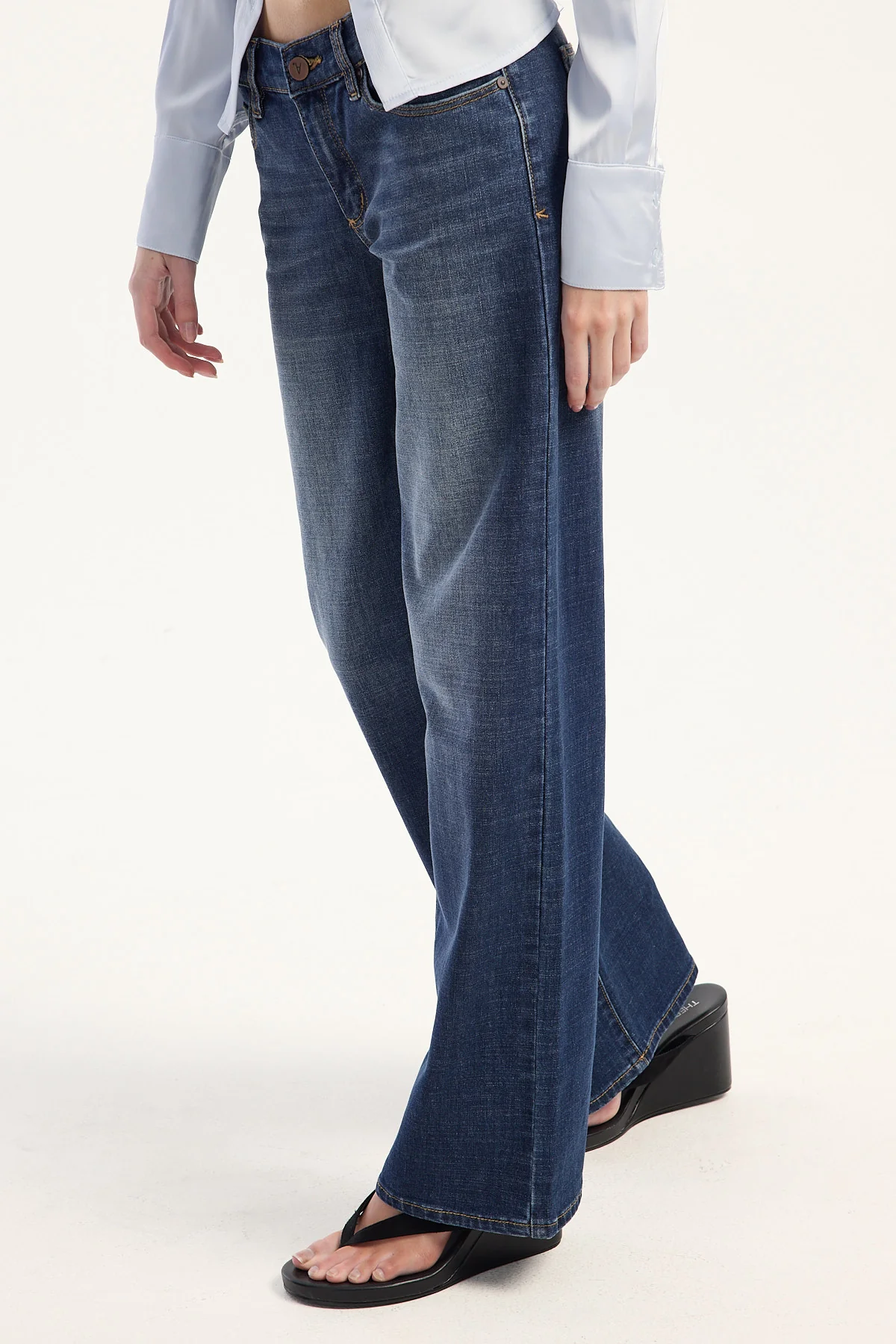Abrand 99 Low Wide Jean Paige Blue - Image 3