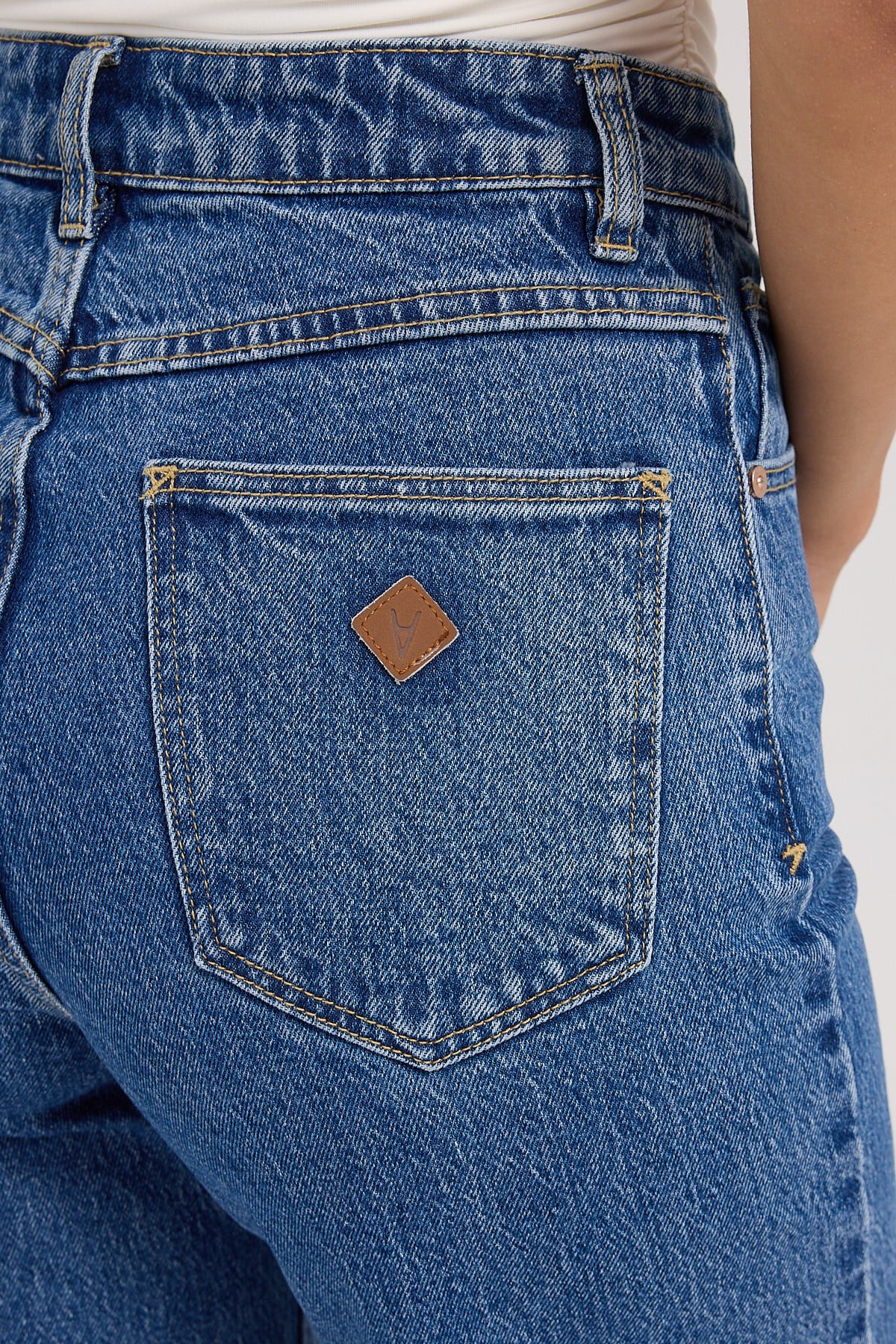 Abrand A 94 High Waisted Wide Jean Chantell Organic Blue - Image 6