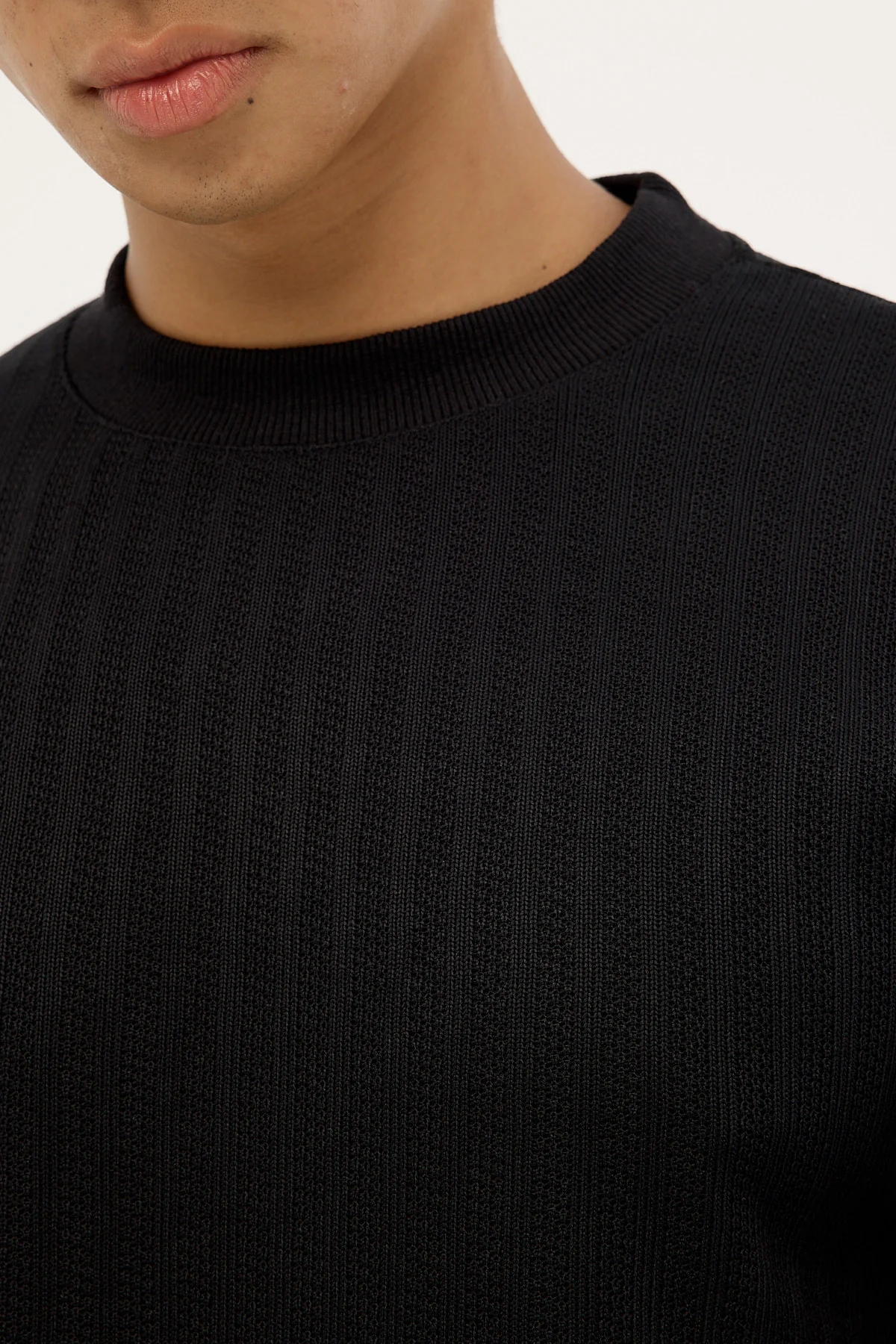 Common Need Artie Easy Tee Black - Image 3