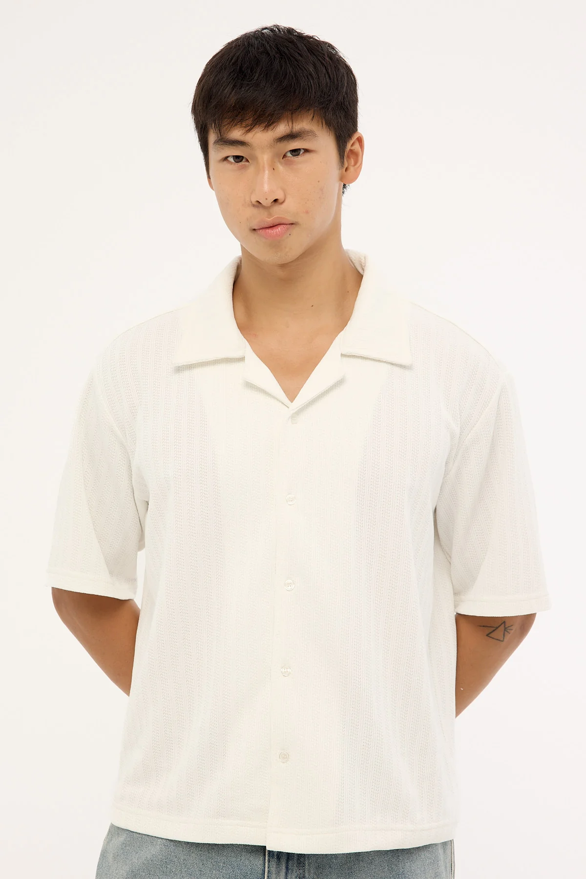 Common Need Artie Boxy Cropped Resort Shirt White