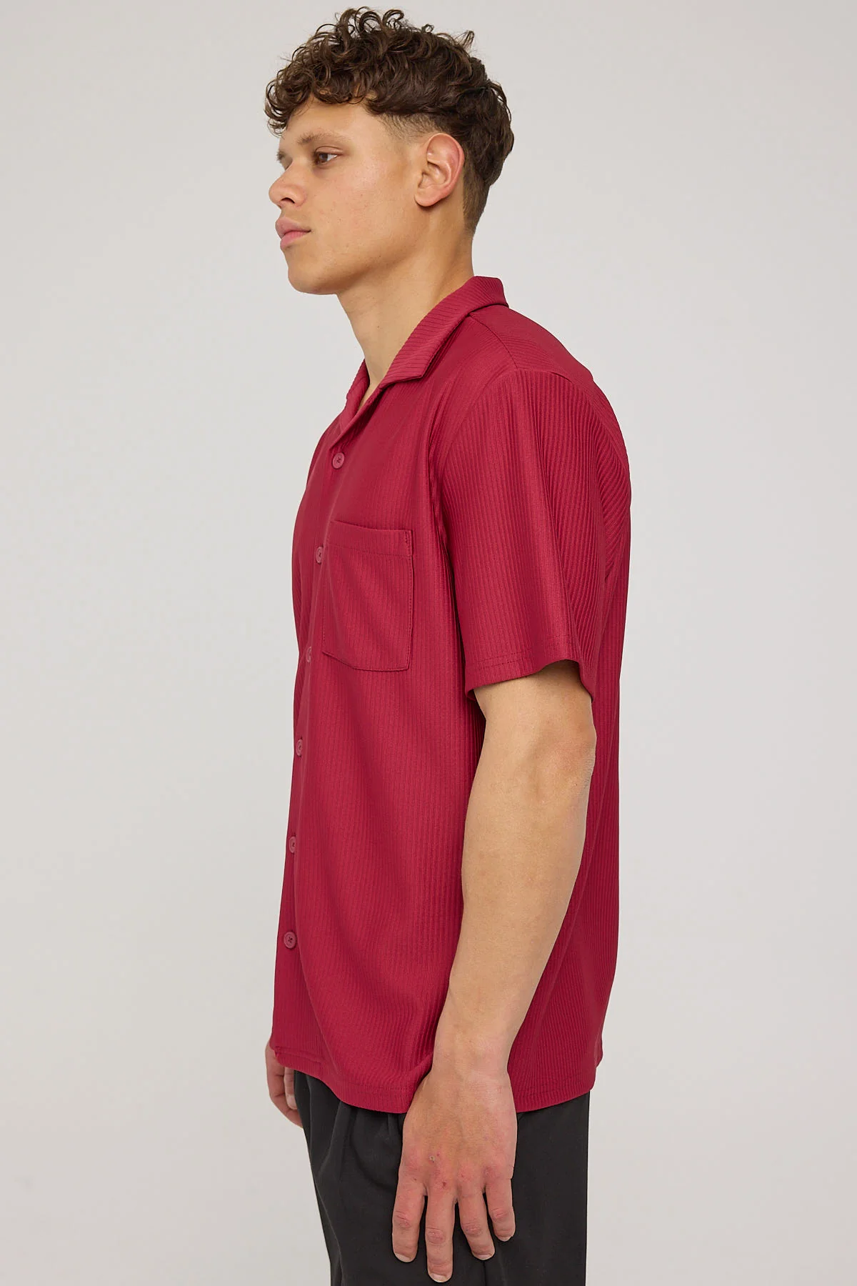 Common Need Austin Pleated Resort Shirt Burgundy - Image 3