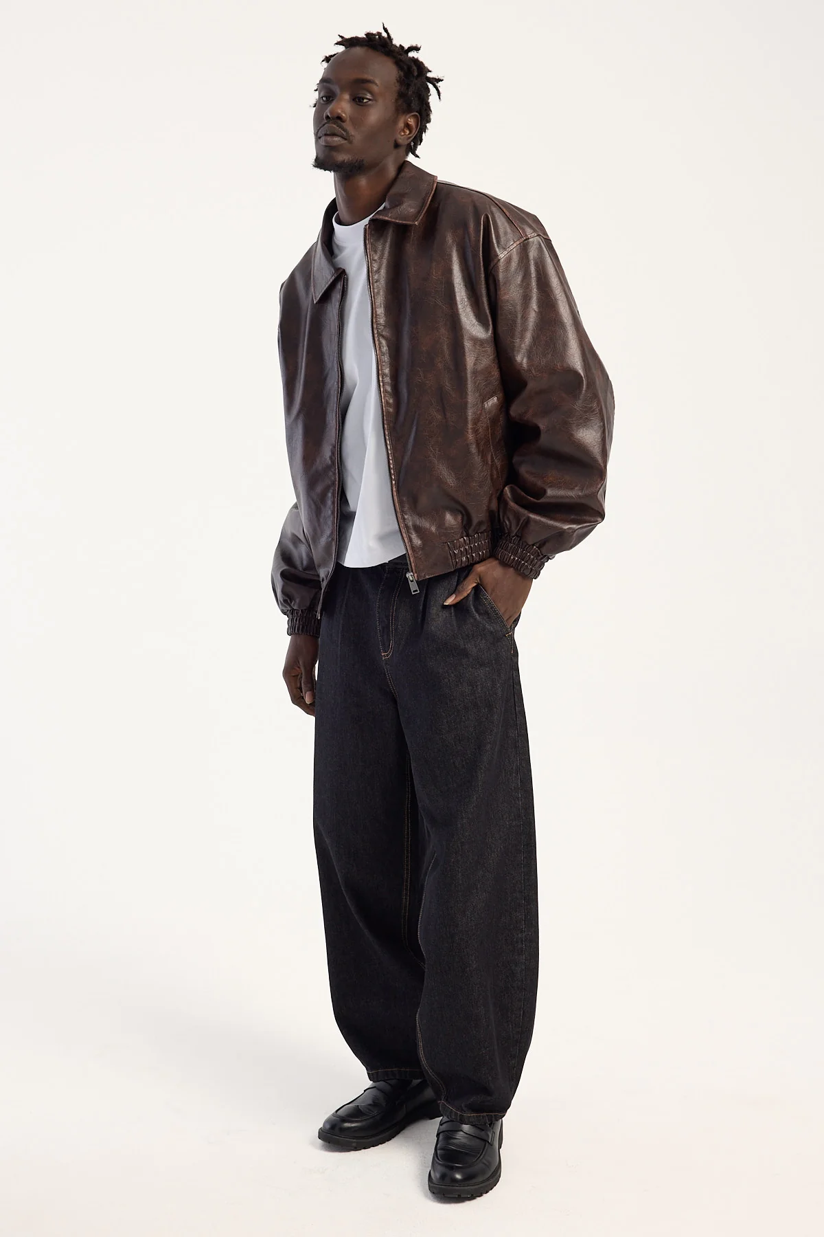 Common Need Blanco Pleated Jean Raw Black - Image 4