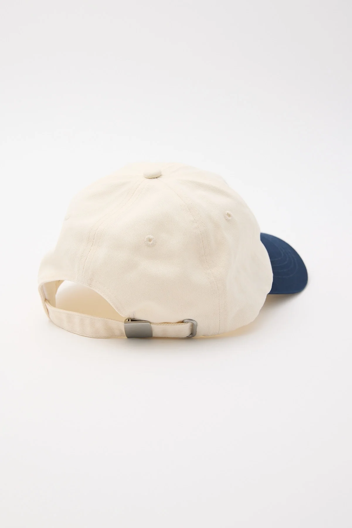 Common Need Racket Dad Cap Off White/Navy - Image 4