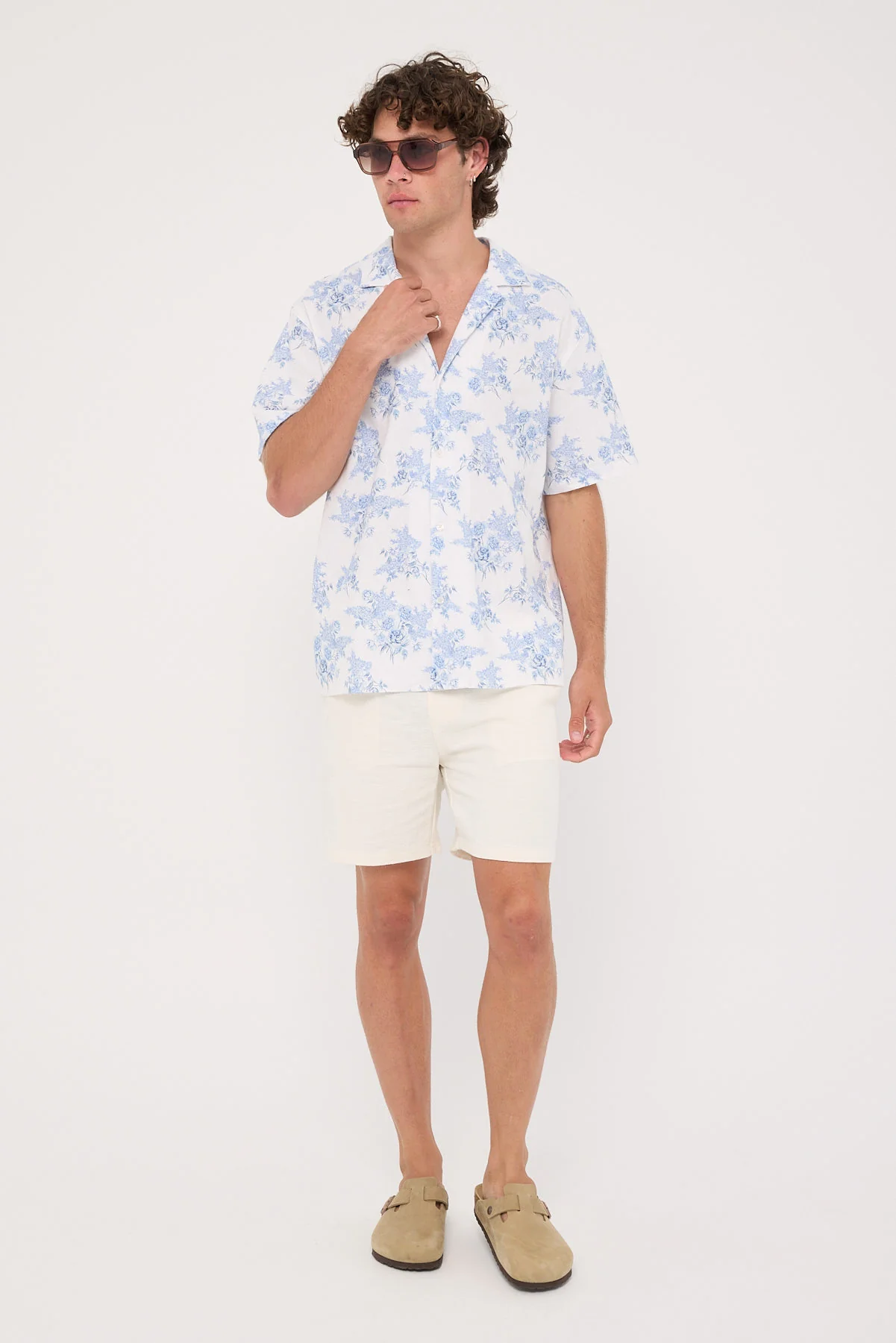 Common Need Serene Linen Resort Shirt White/Blue - Image 2