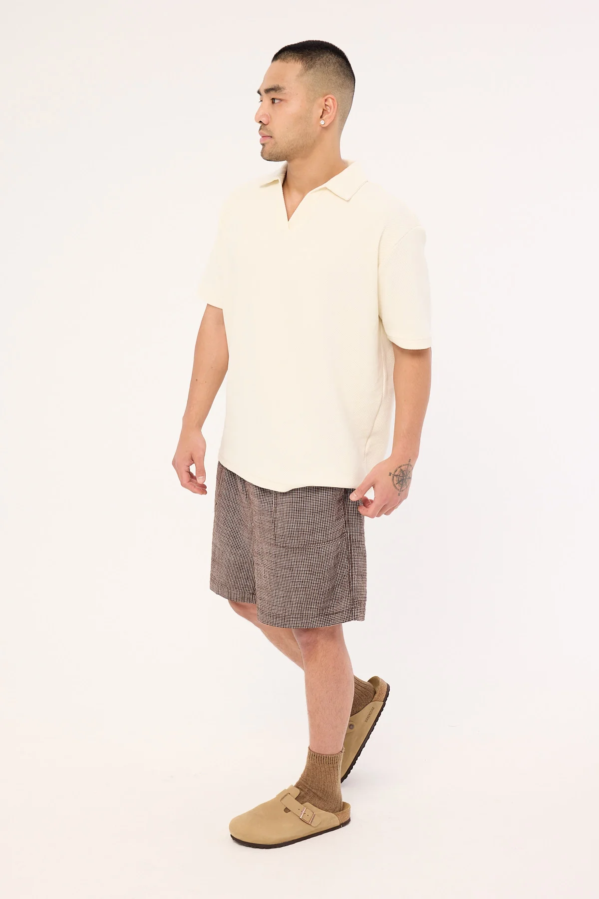 Common Need Truman Baggy Short Brown Check - Image 4
