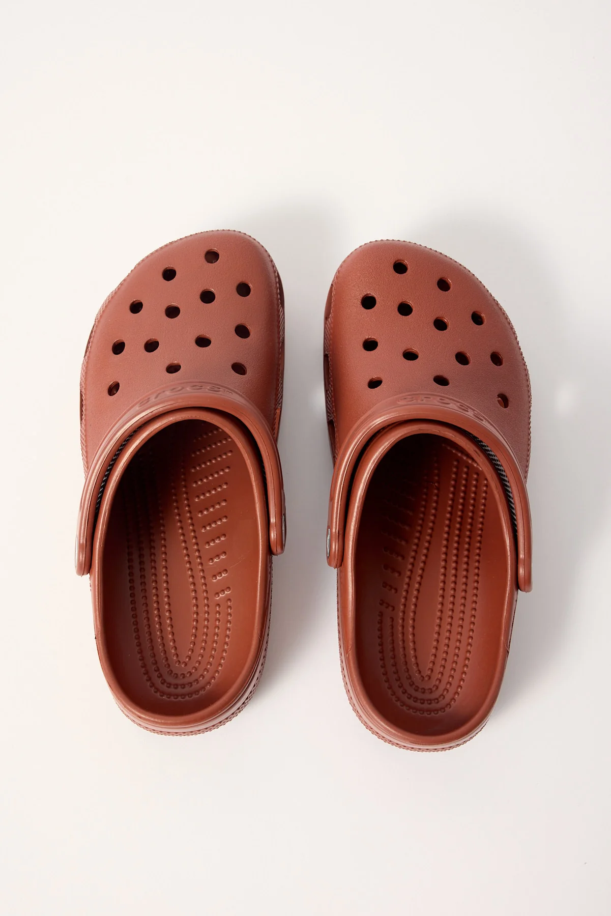Crocs Classic Clog Rust - Image 2