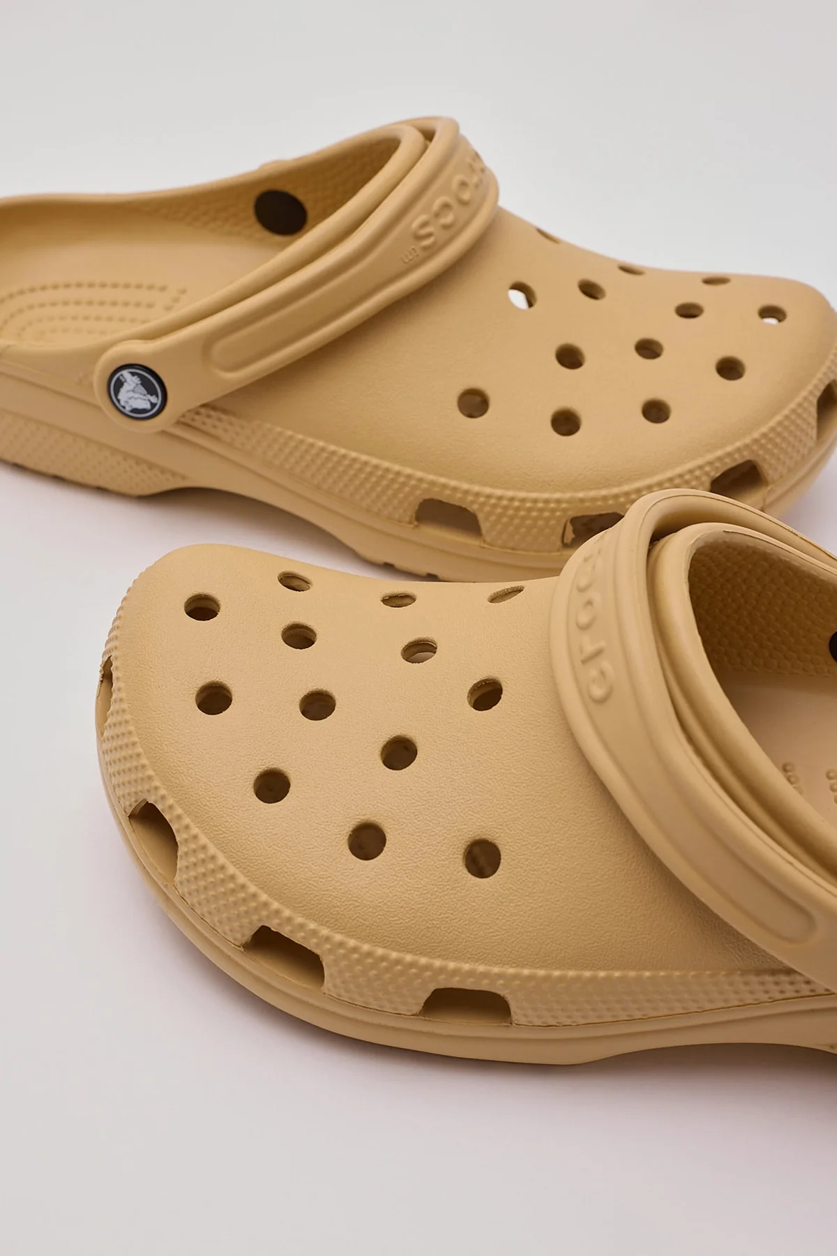 Crocs Classic Clog Wheat - Image 4