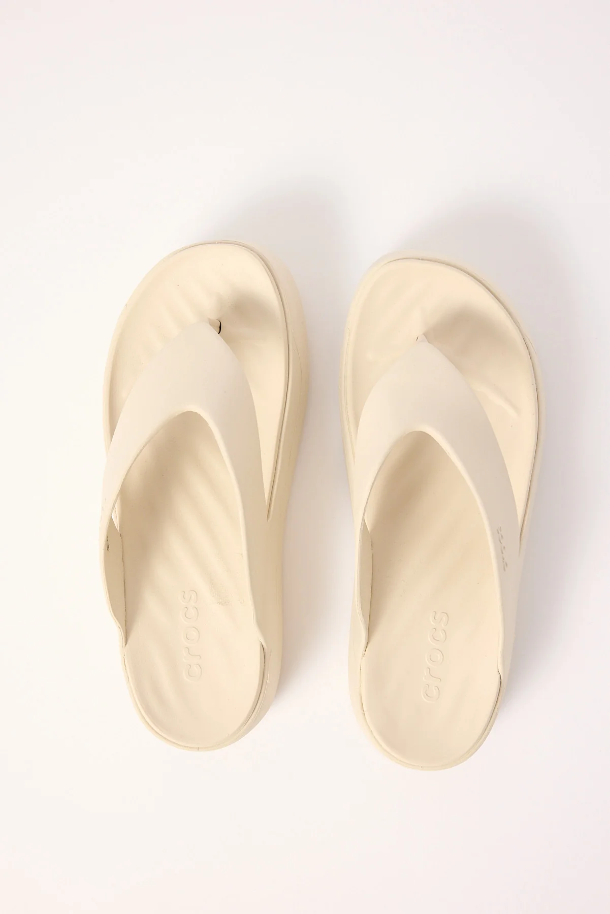 Crocs Getaway Platform Flip Stucco - Image 2
