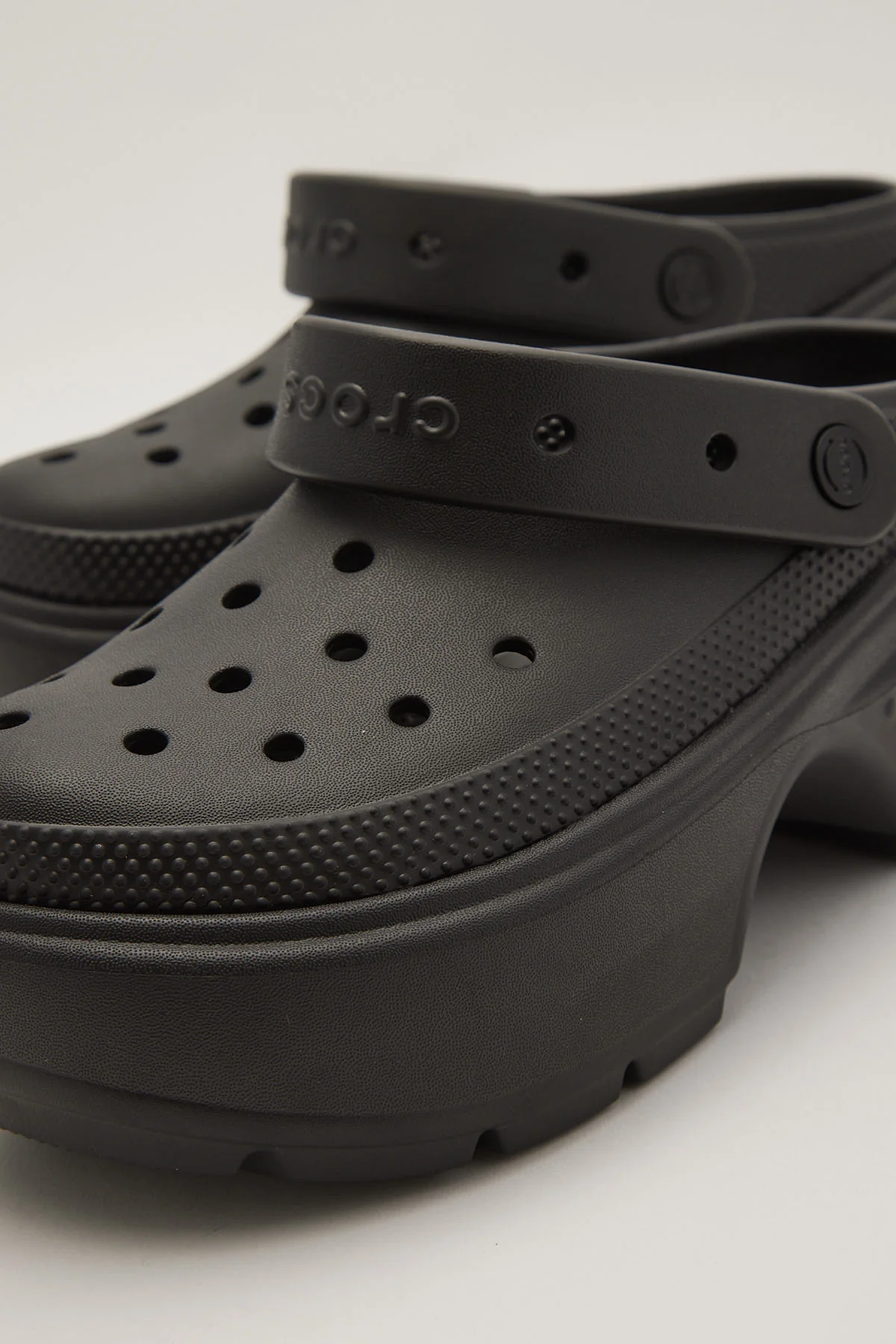 Crocs Stomp Clog Black - Image 4
