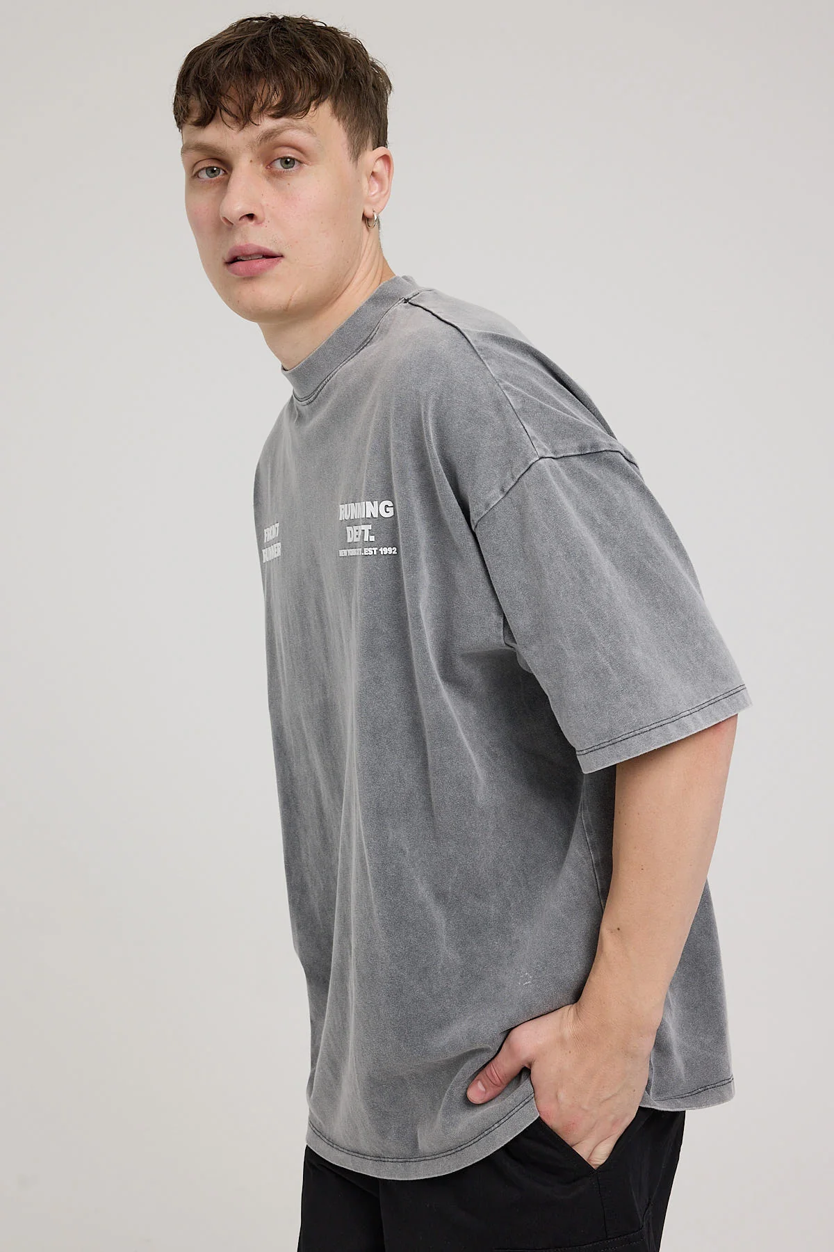 Front Runner Running Dept Tee Concrete - Image 4