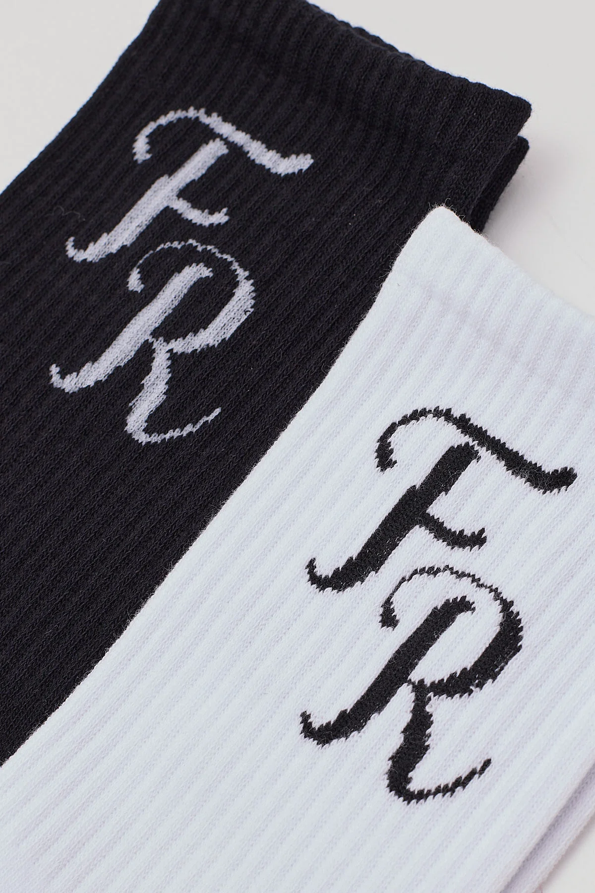 Front Runner Winners Circle Socks 2 Pack White/Black - Image 2