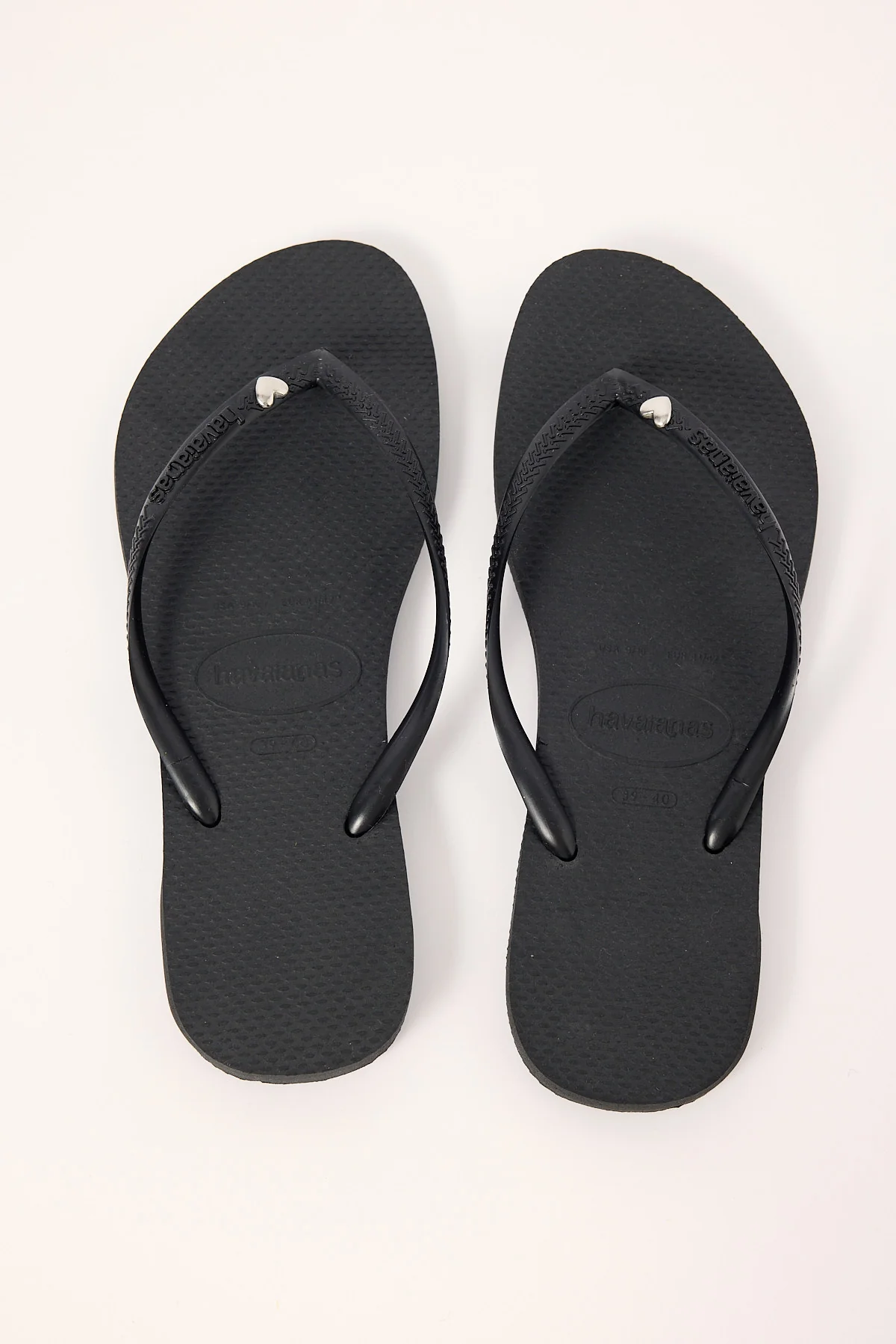 Havaianas Slim Metal Heart Thong Black - Image 3