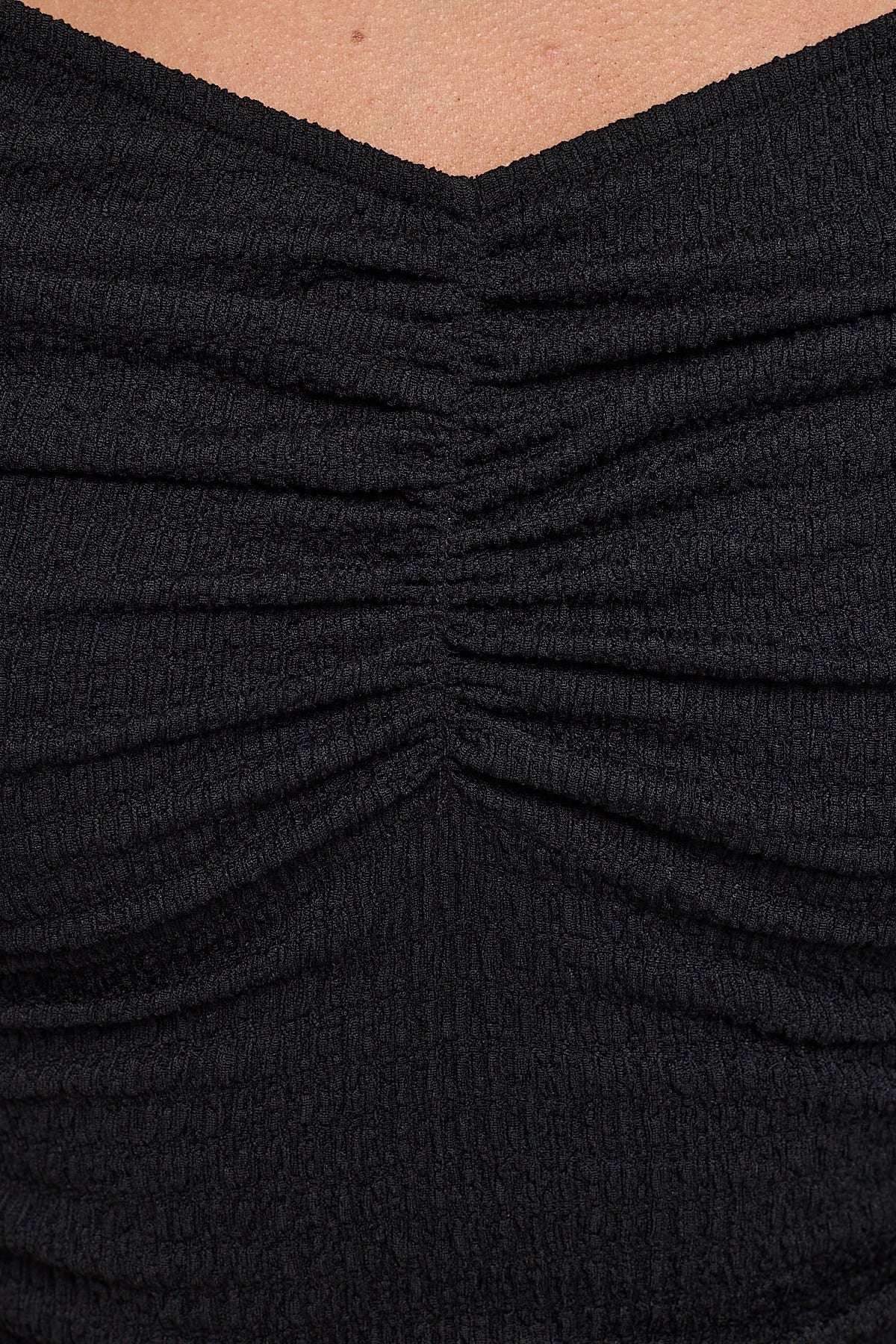 Lioness Crue Off Shoulder Top Onyx - Image 6