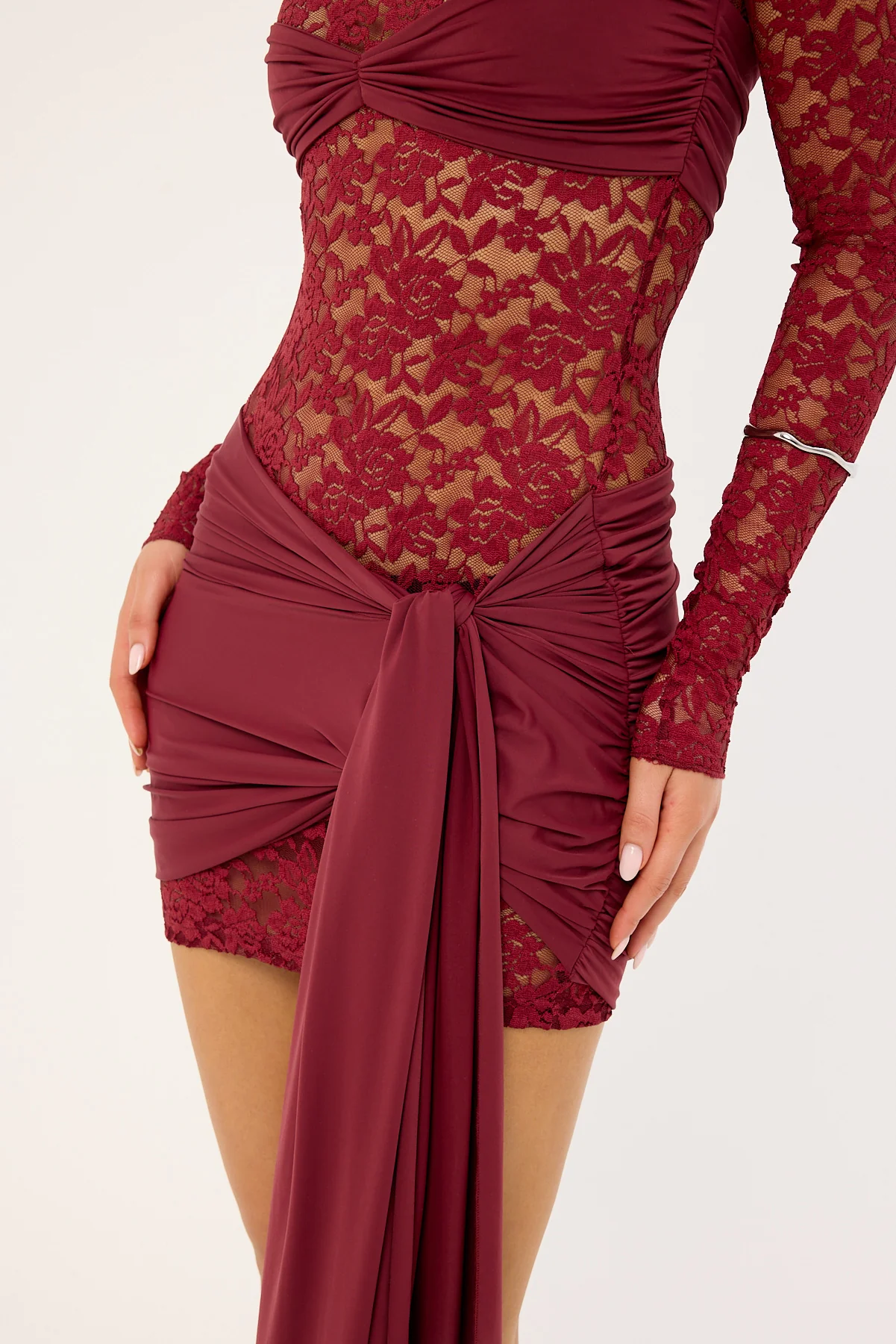 Lioness Midnight Mini Dress Garnet - Image 4