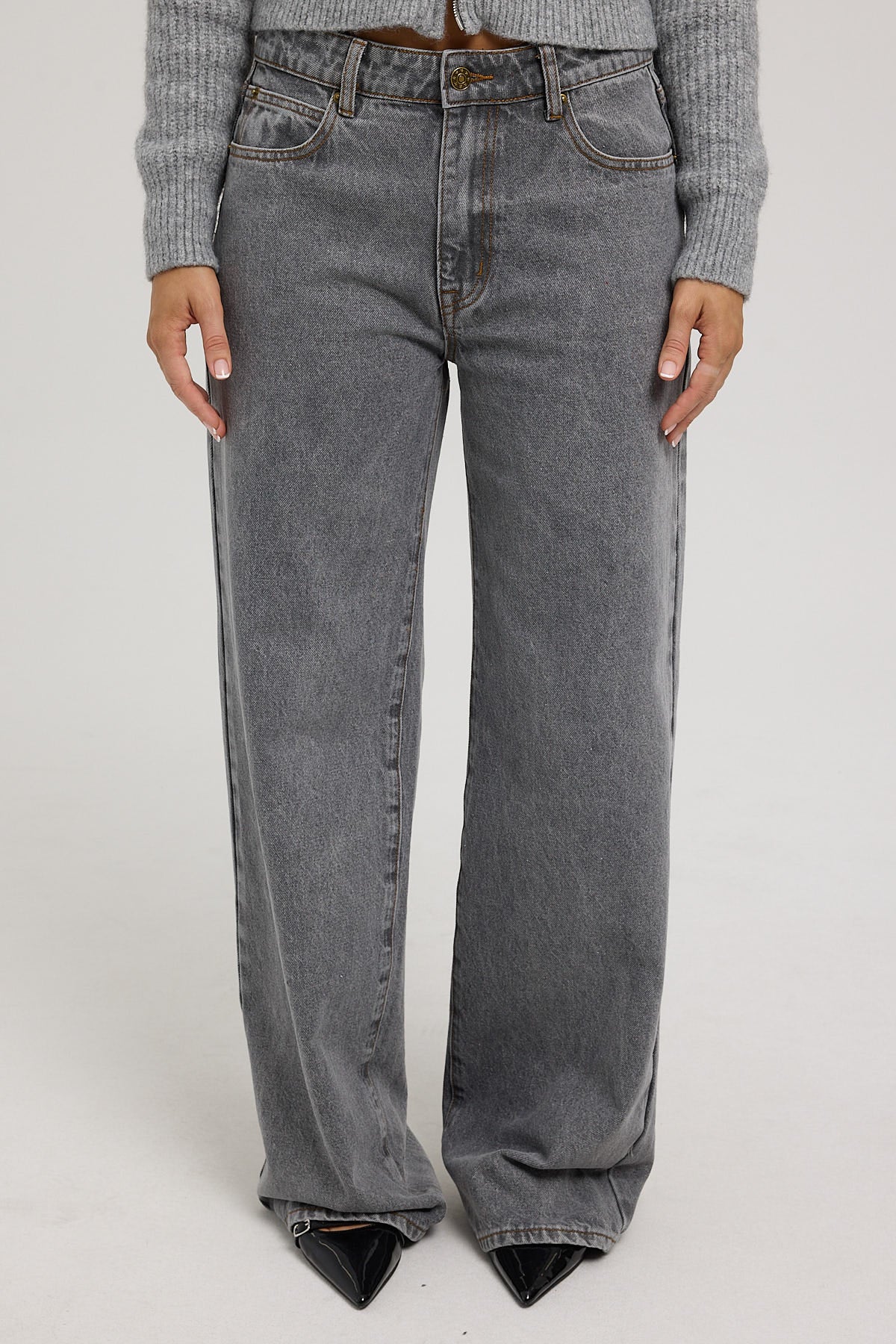 Lioness Top Model Jean Washed Grey - Image 5