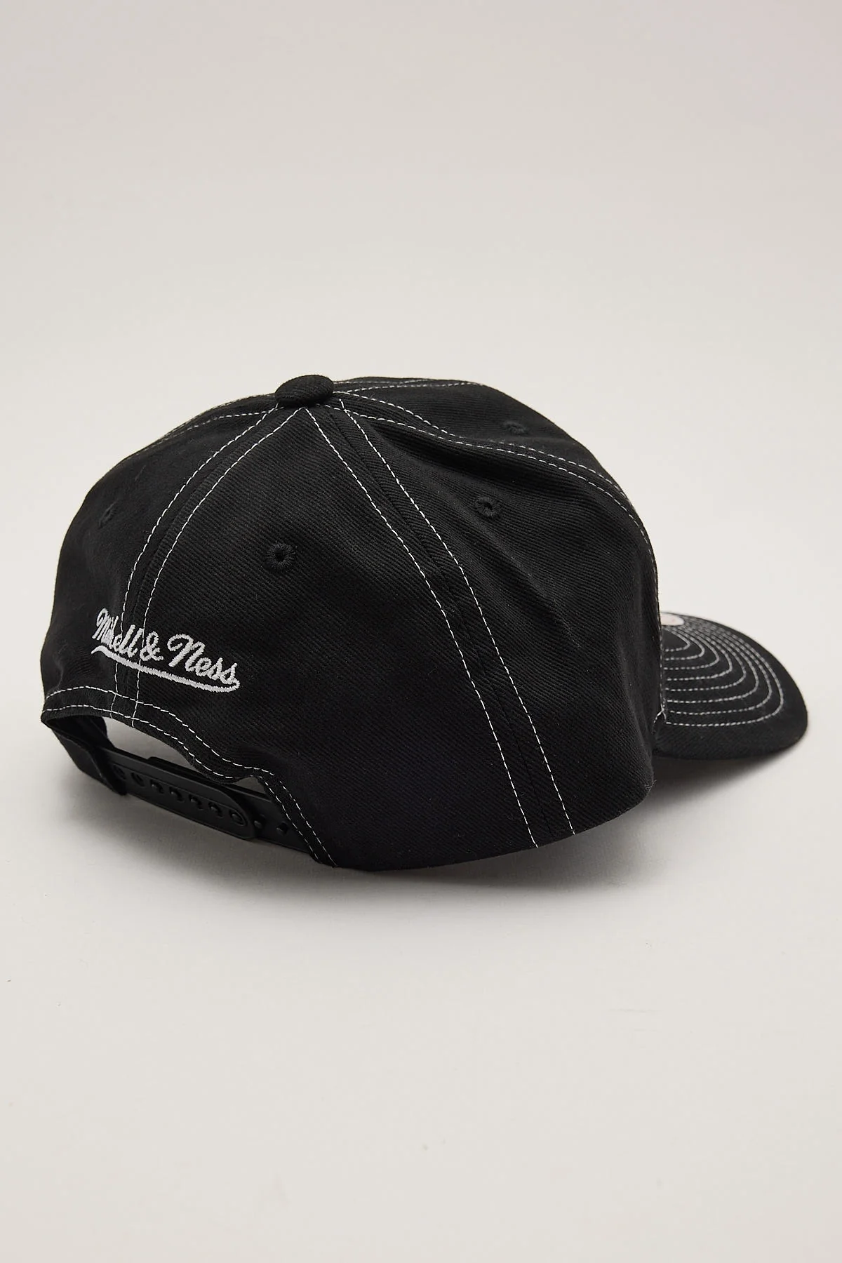 Mitchell & Ness Lakers Script Origin Cap Black - Image 4