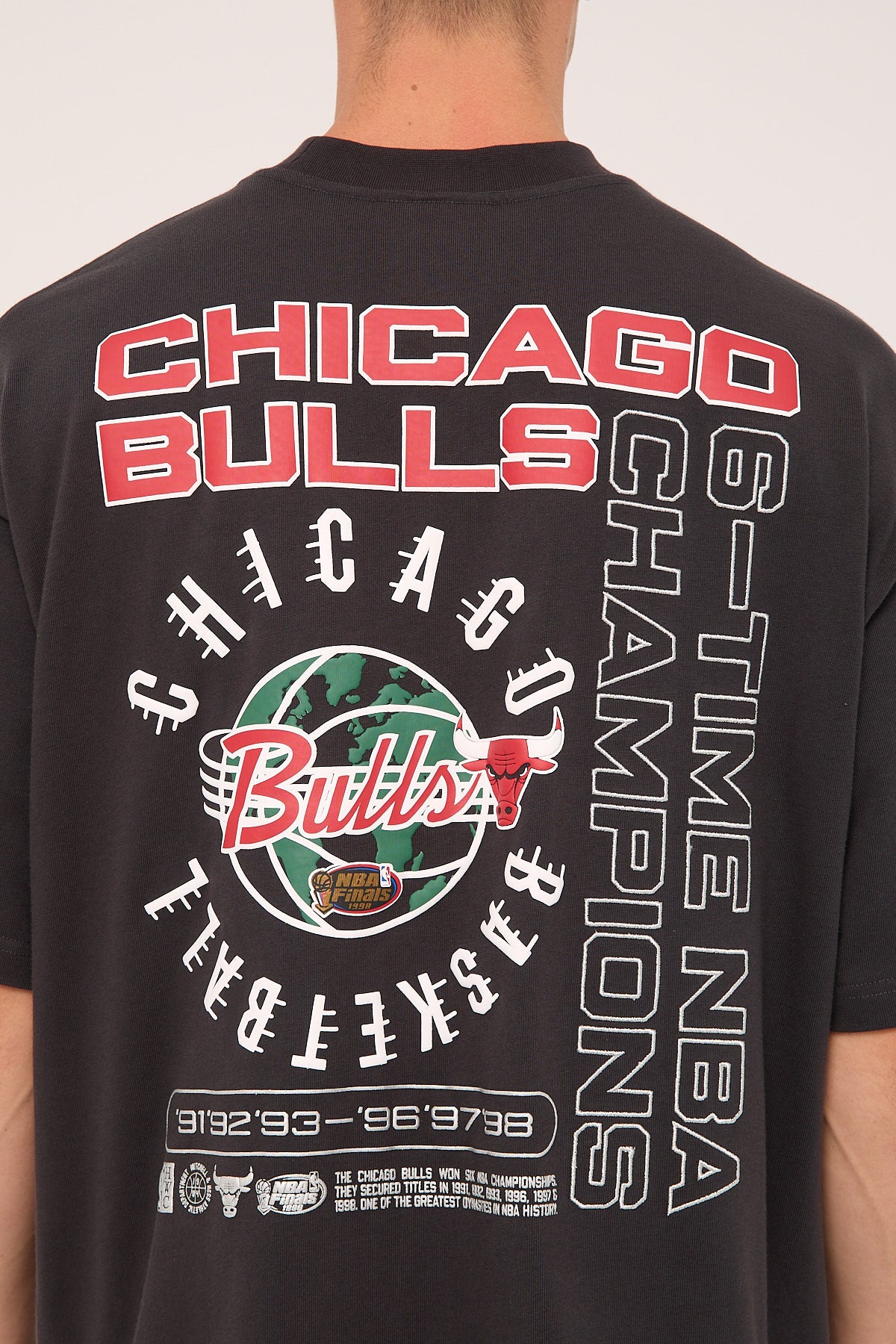Mitchell & Ness Neo Tee Bull Faded Black - Image 5