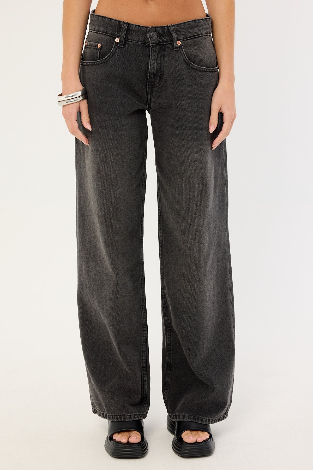 Motel Low Rise Roomy Jean Washed Black - Image 6