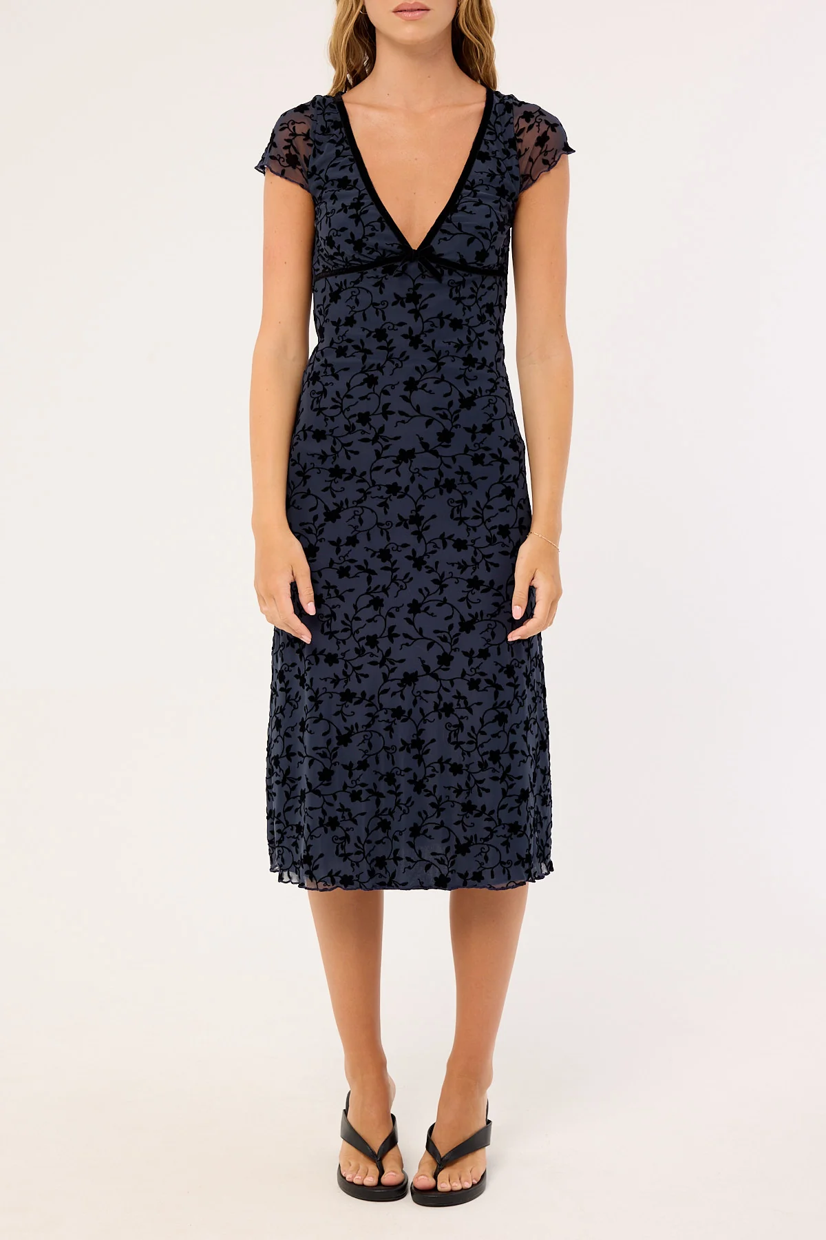 Motel Vilinia Midi Dress Pretty Petal Flock Black - Image 6