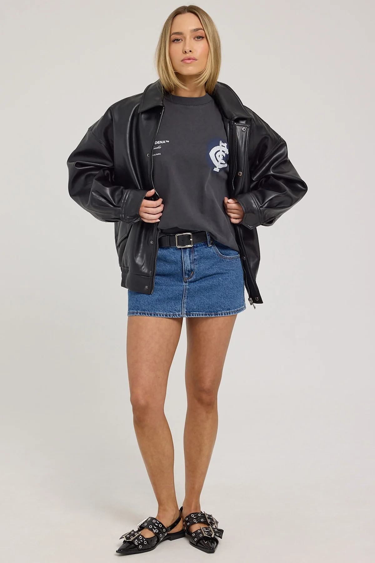Nena & Pasadena Carlton Blues AFL Oversize Tee Pigment Black - Image 9