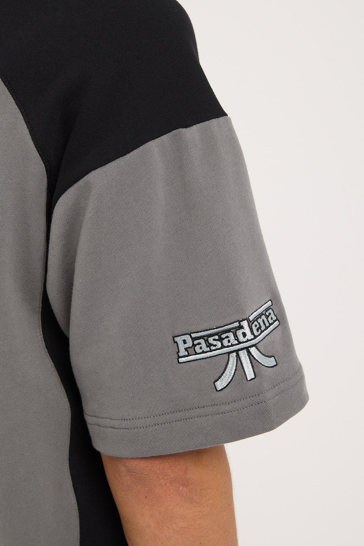 Nena & Pasadena LV-Raiders Catch Tee Silver/Black - Image 9