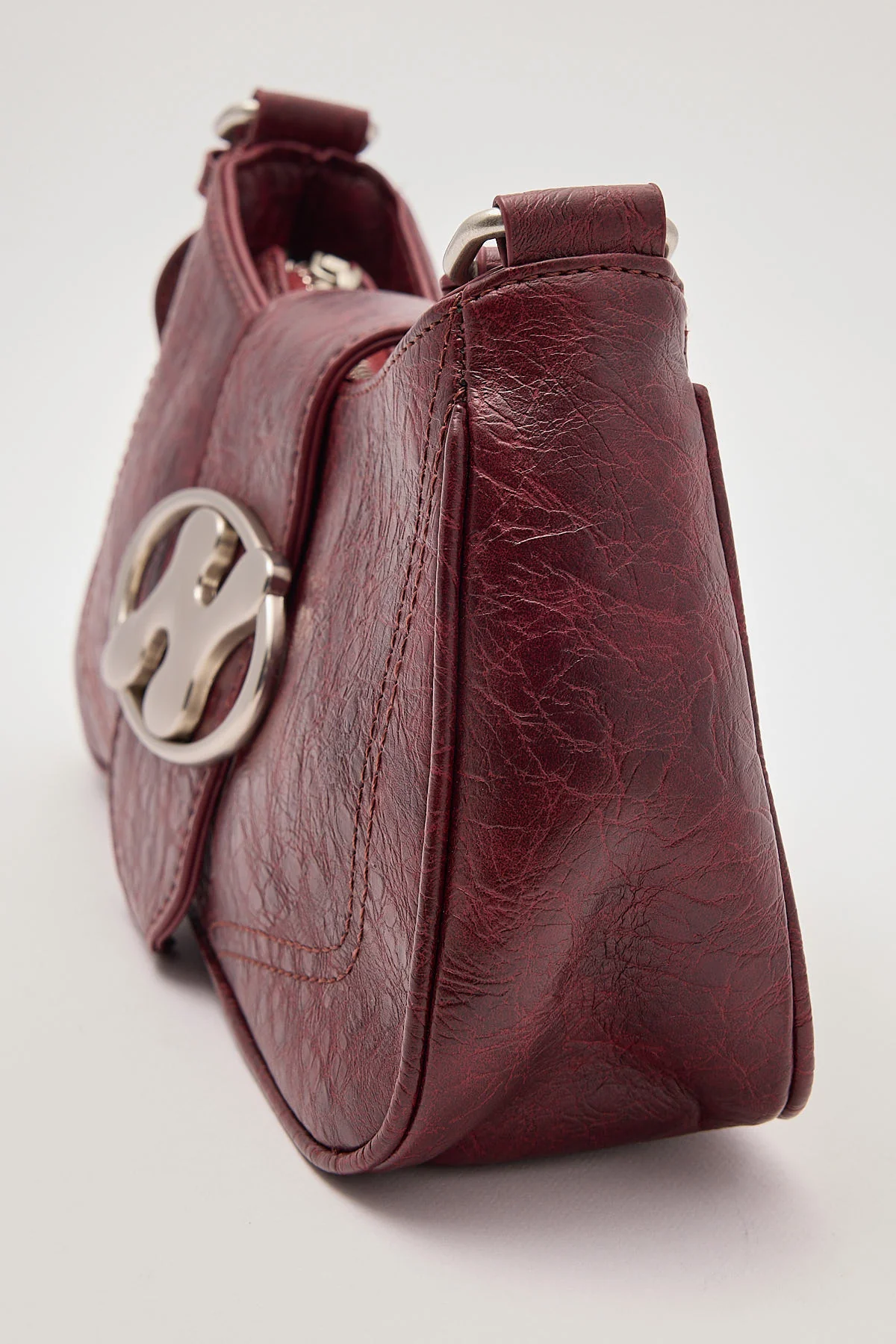 Neovision Bionic Metal Washed Handbag Cherry Crackle - Image 3