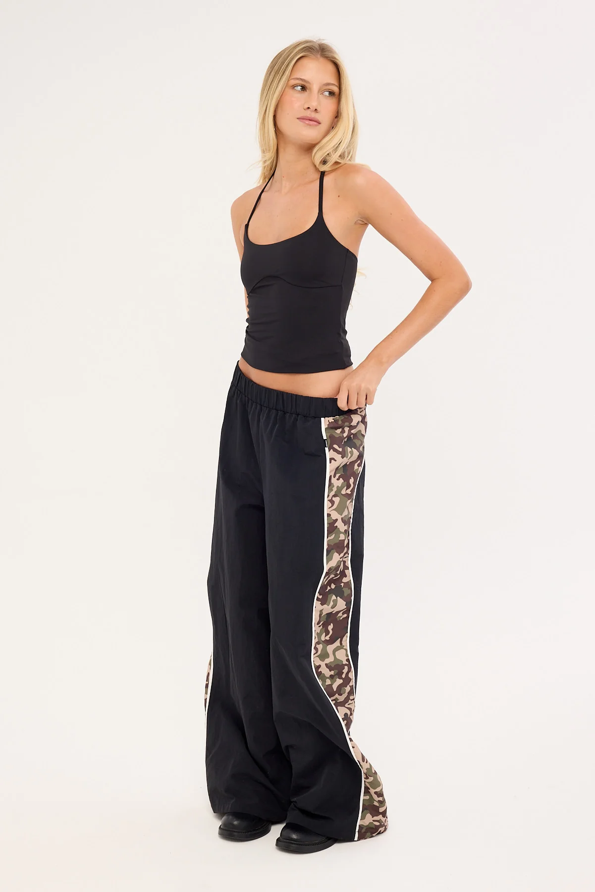 Neovision Inlay Panel Utility Pant Black - Image 6