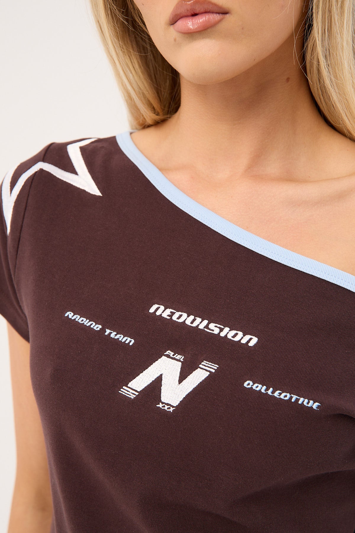 Neovision Modulate Off Shoulder Top Brown - Image 5