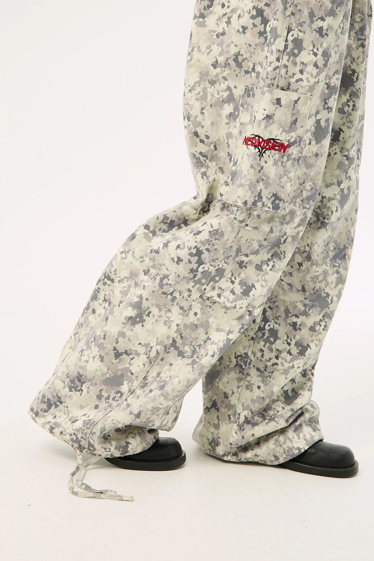 Neovision Pyrite Camo Wide Parachute Pant Camo - Image 17