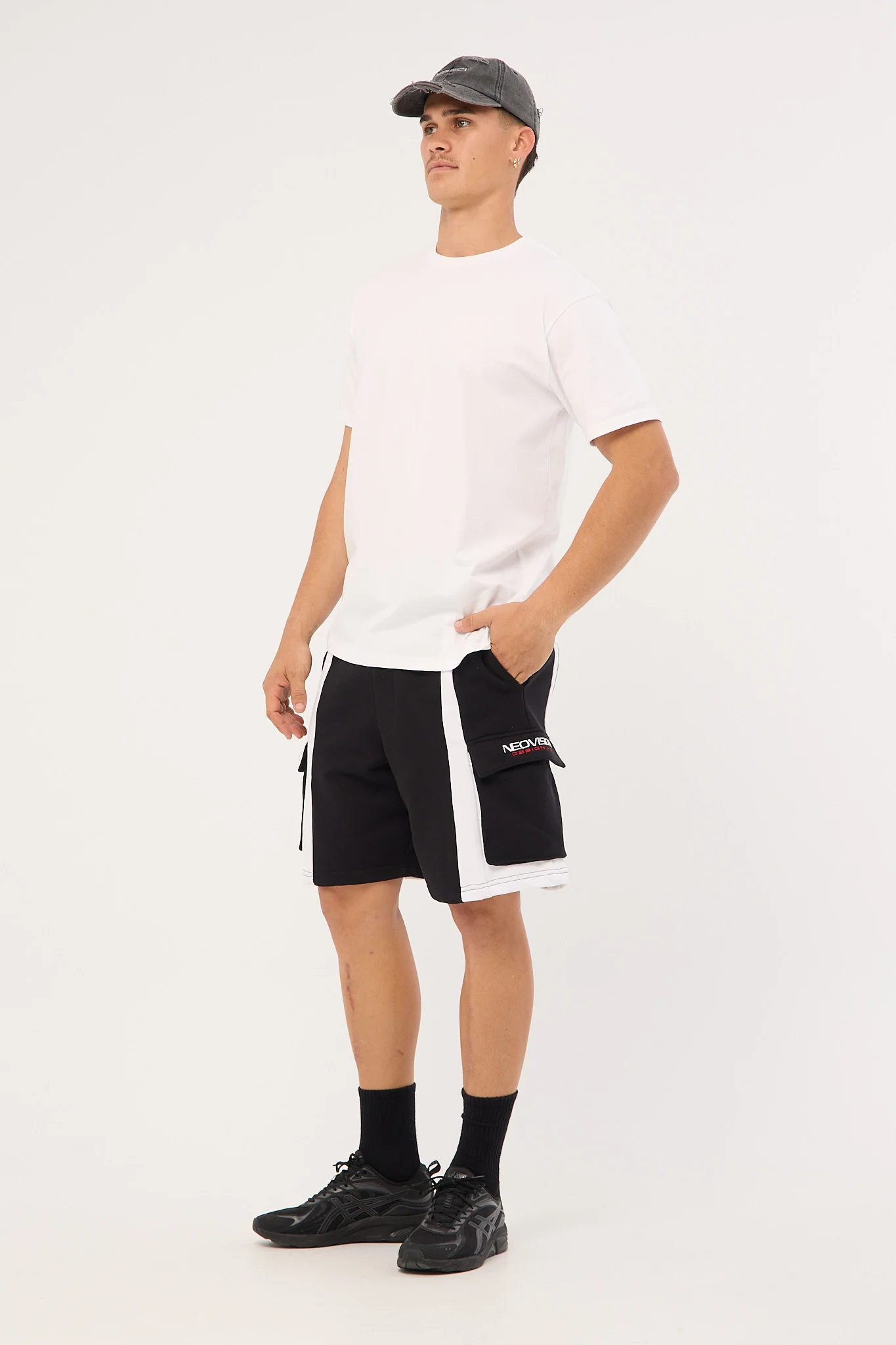 Neovision Rawcut Loopback Cargo Short Black/White - Image 3