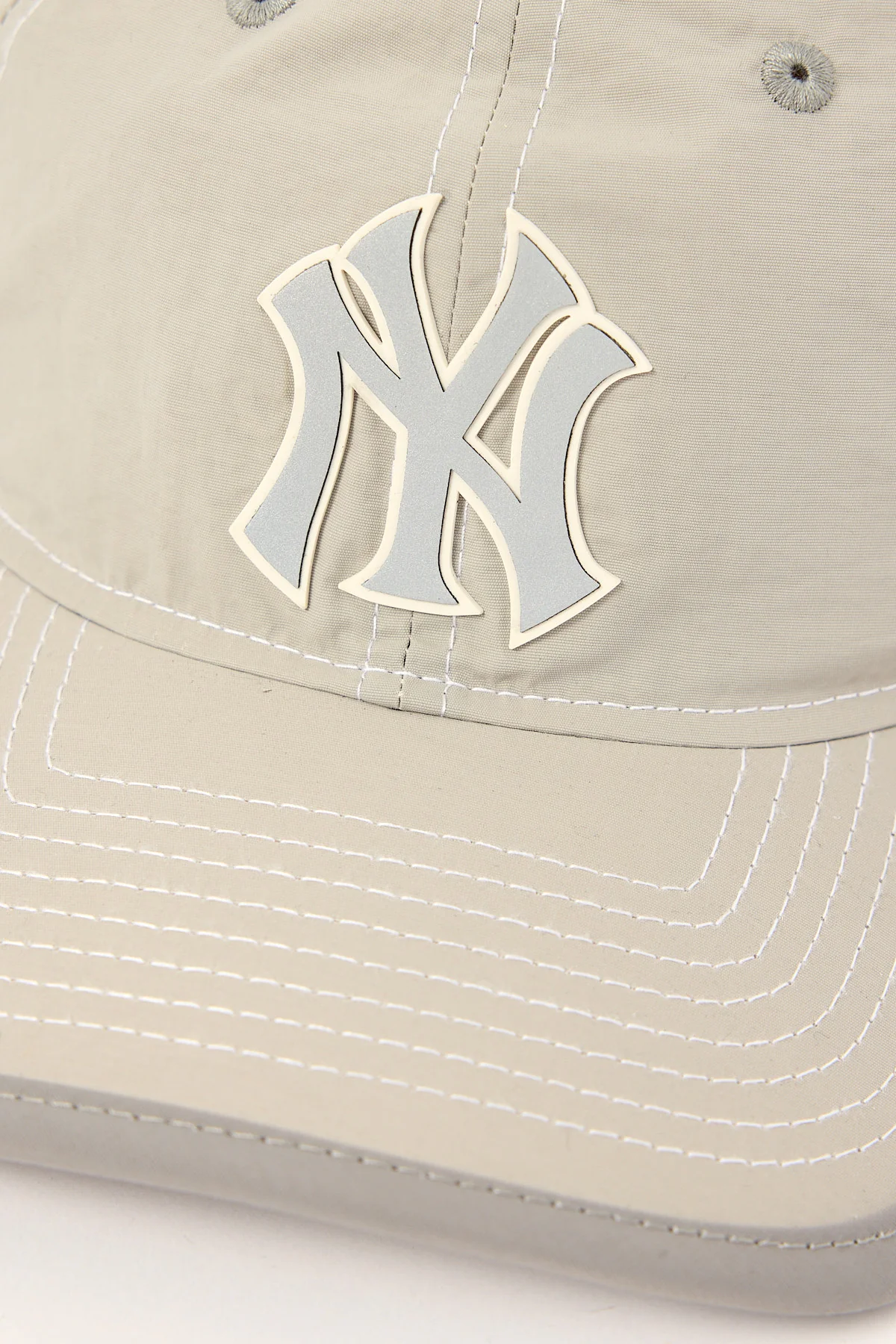 New Era Reflective Nylon 920 New York Yankees Cap Grey - Image 3