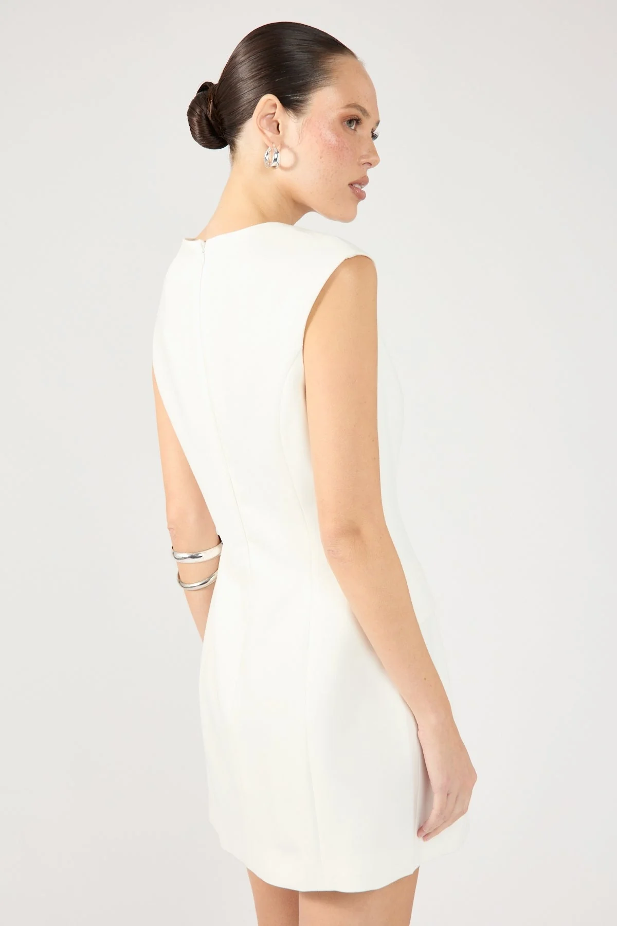 Perfect Stranger Luca V Neck Tailored Mini Dress Cream - Image 5