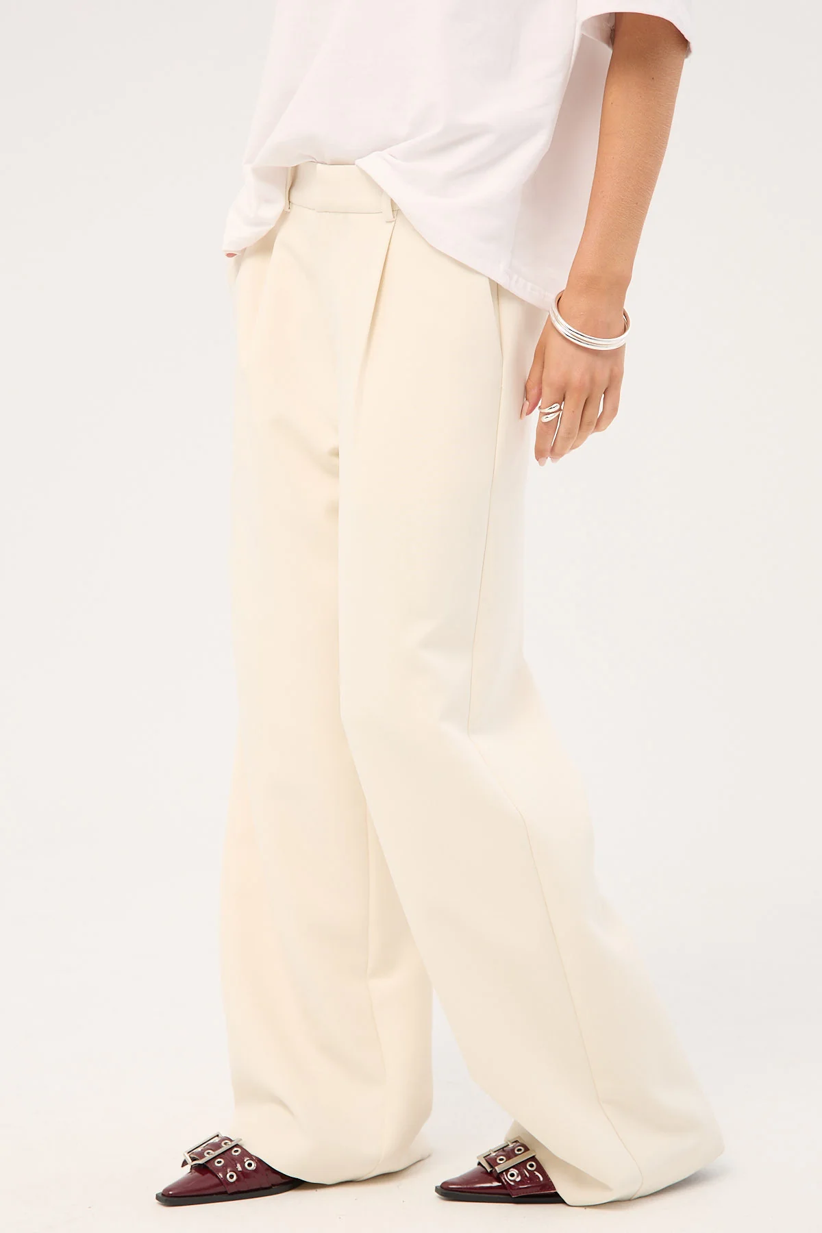 Perfect Stranger Lupa Mid Rise Pleated Pant Cream - Image 4