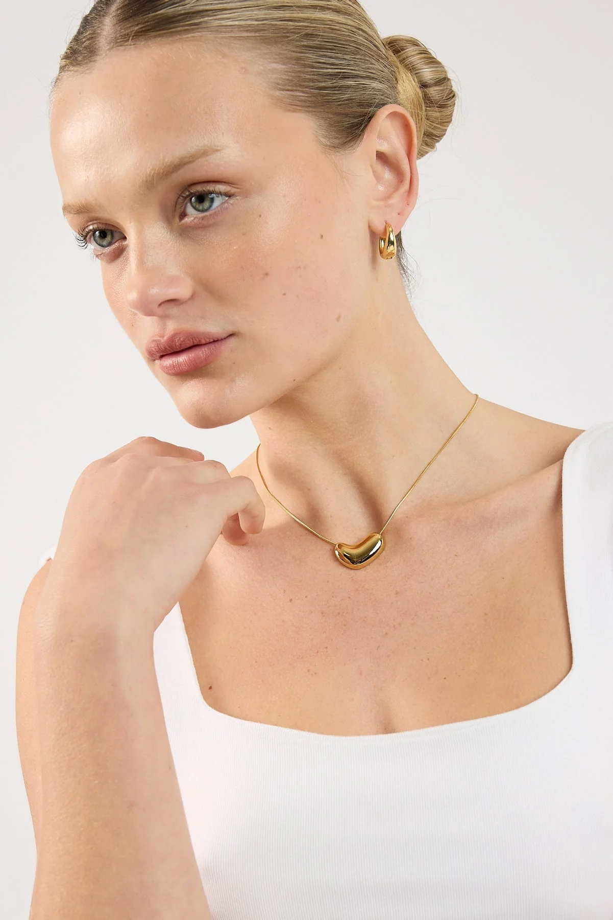 Perfect Stranger Molten Pendant Necklace 18k Gold Plated - Image 4