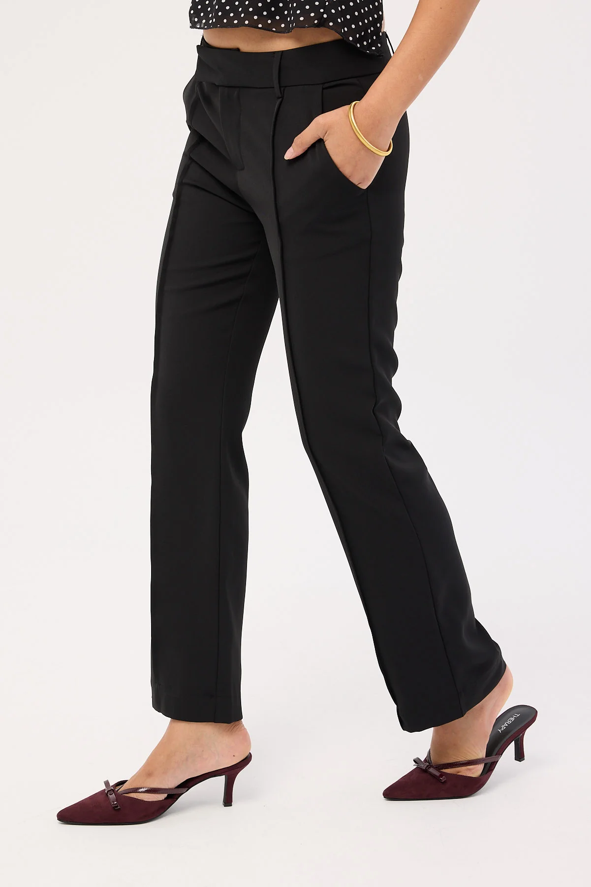 Perfect Stranger Nylah Low Rise Pintuck Pant Black - Image 2