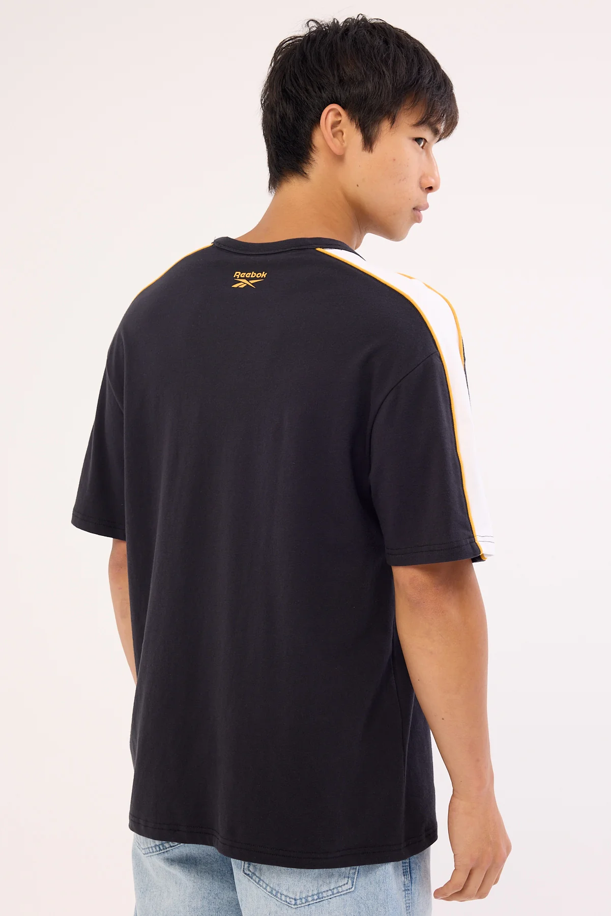 Reebok Reebok Arch Panel Tee Washed Black - Image 4