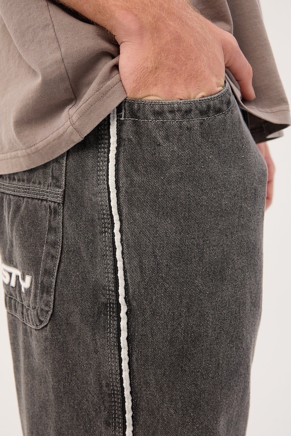 Rusty Flip Daddy 2.0 Baggy Jean Stone Black - Image 8