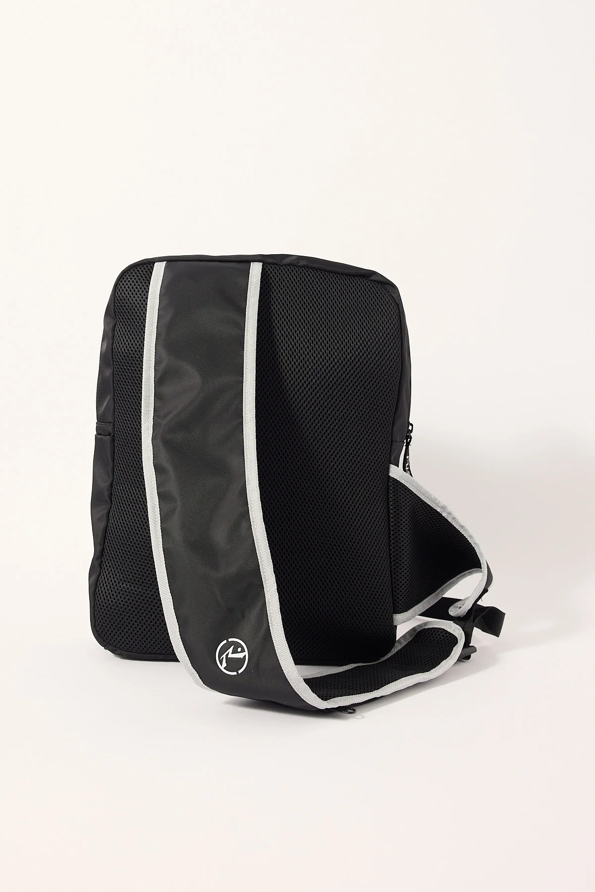 Rusty Host Sling Bag Black - Image 3