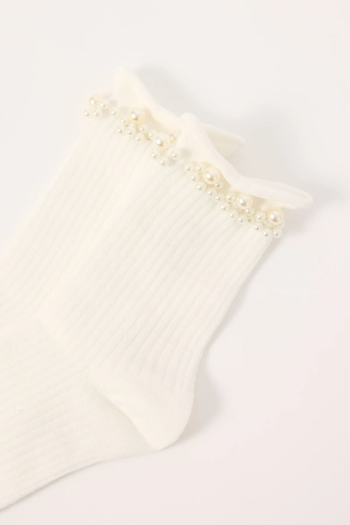 Token Pearl Frill Socks White - Image 2