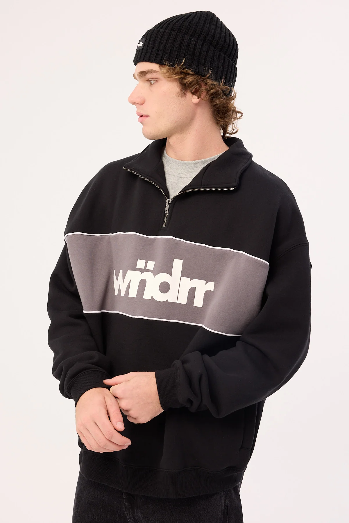 Wndrr Accent Panel 1/4 Zip Sweat Black/Grey - Image 4