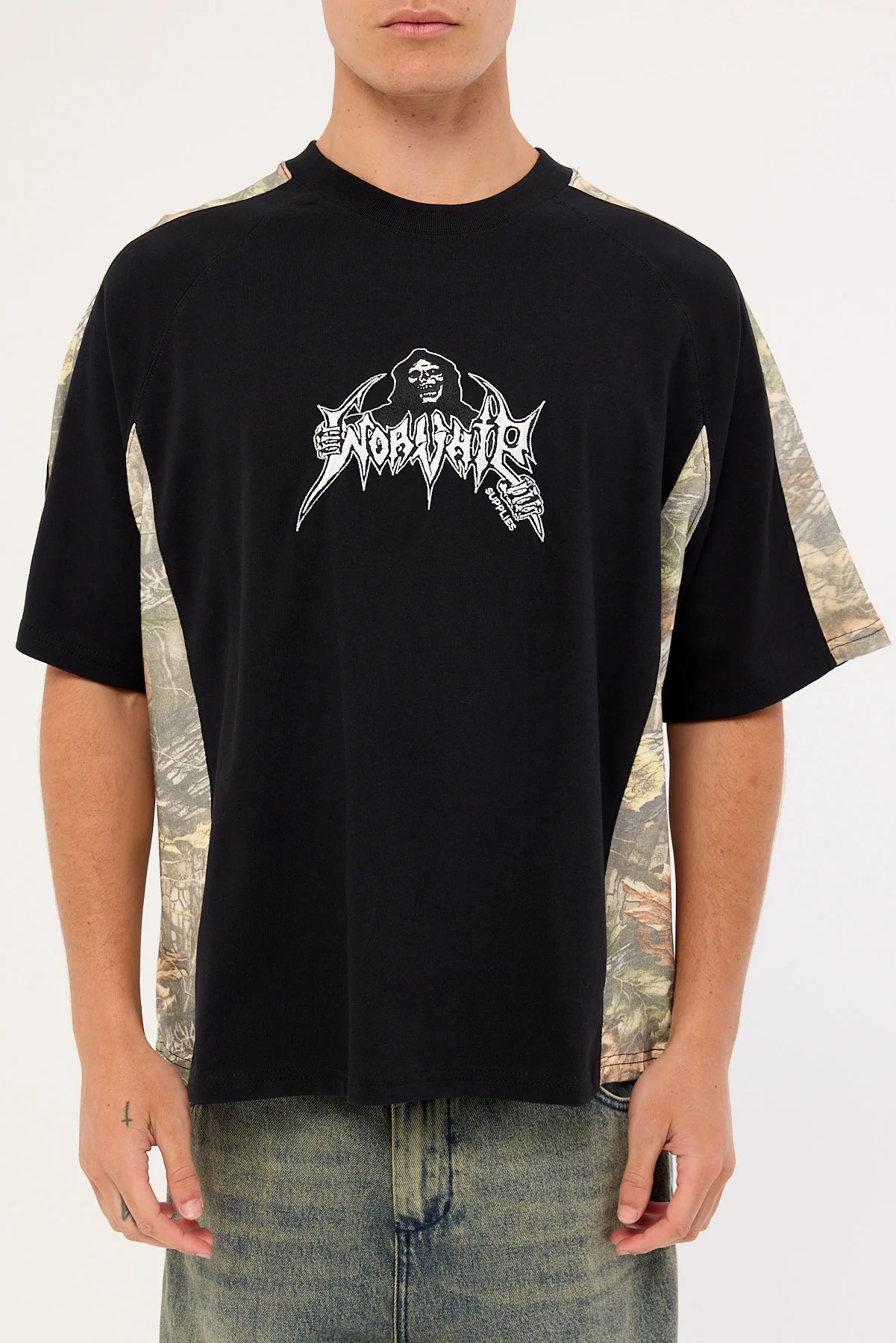 Worship Breaker Box Crop Raglan Panel Tee Black Camo - Image 8