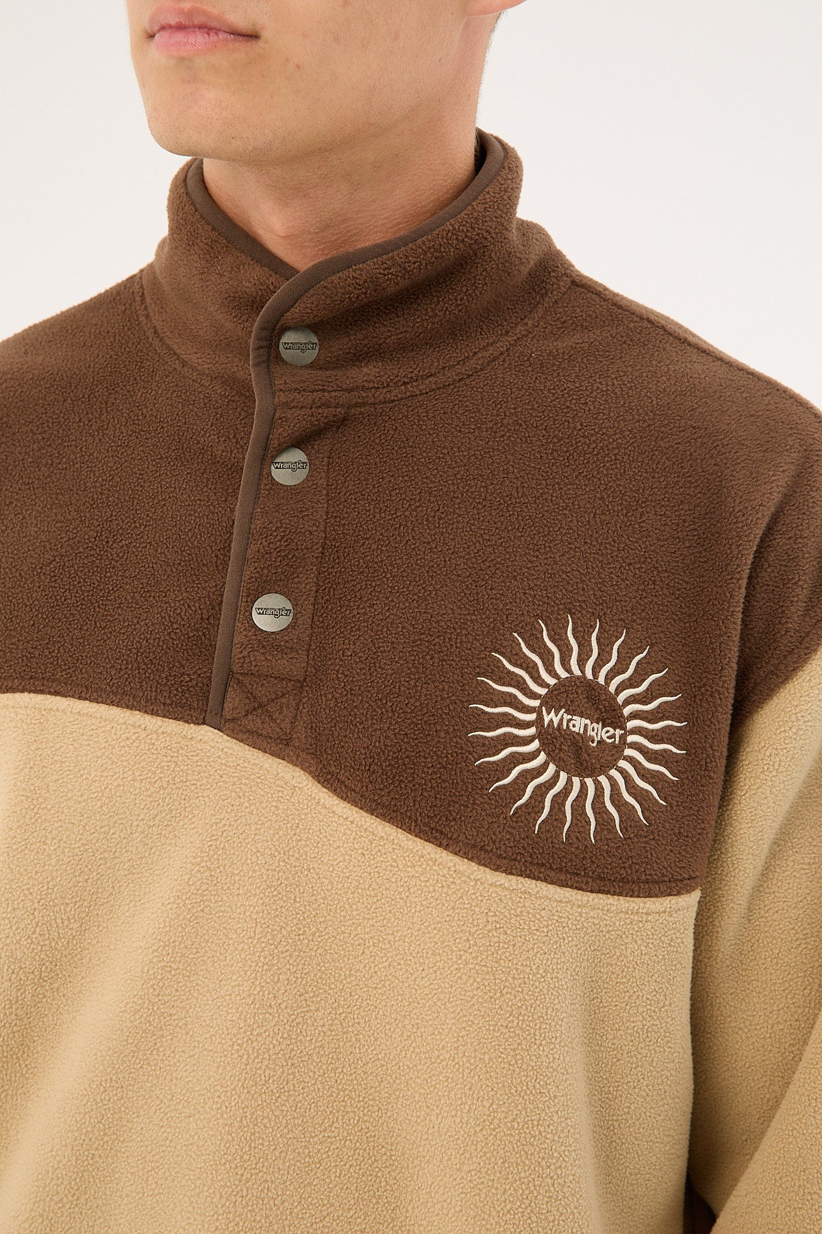 Wrangler Mountains Polar Fleece Brown Sand - Image 4
